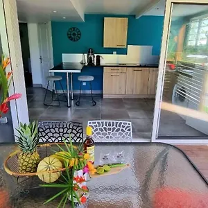 https://beau-t2-48m2-tt-confort-calme-2-adultes-1-enfant.comcaribbean.com