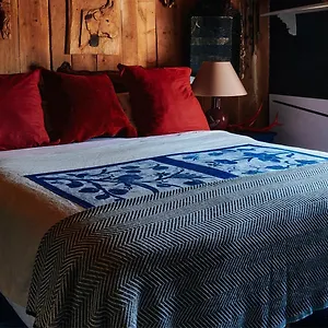 https://charming-2-bedroom-chalet-hot-tub-dog-friendly.hotels-rhonealpes.com