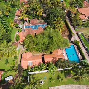https://villa-shade.negombohotels.net